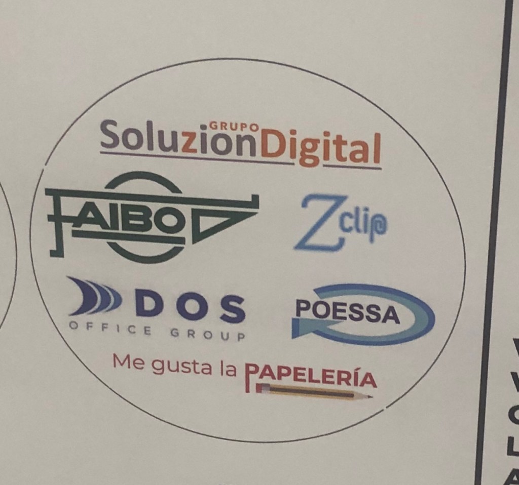 El blog MEGUSTALAPAPELERIA.COM comenzó como una mera estrategia de conseguir enlaces en la web, pero con el tiempo ha cogido una relevancia dentro de un sector pequeñito como es el de la papeleria. Con 1000 lectores diarios 1500 suscriptores aquel que tiene algo que ver con el sector lo ha leido alguna vez.